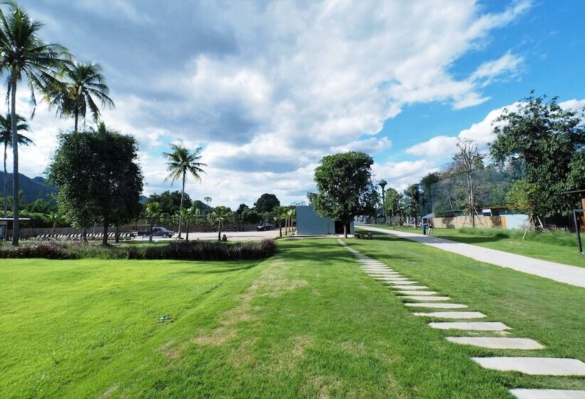 호텔 The River Life Resort