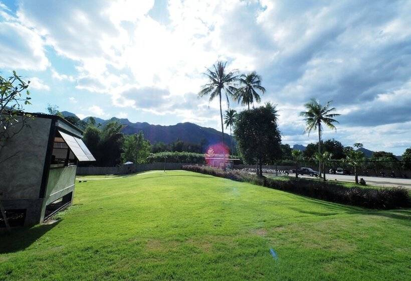 호텔 The River Life Resort