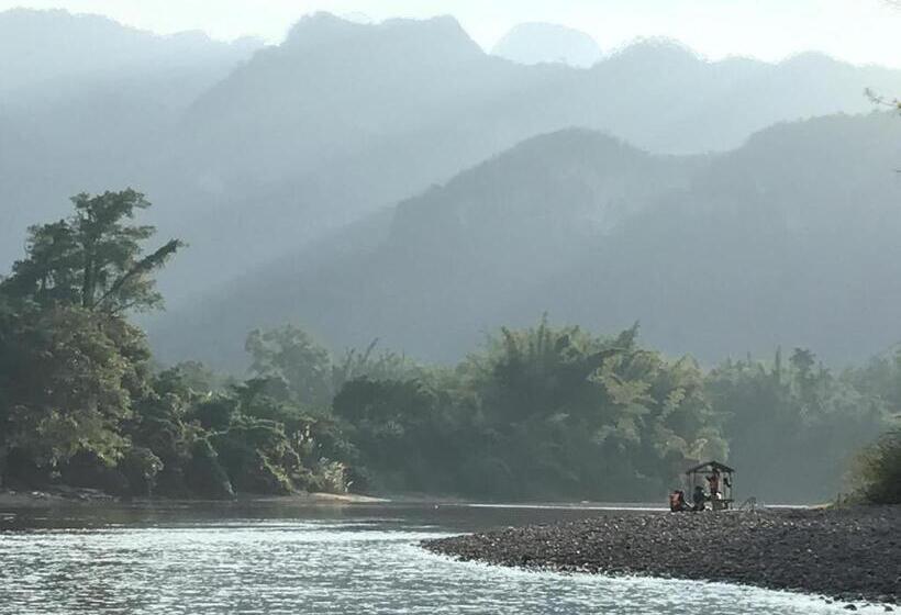 호텔 The River Life Resort