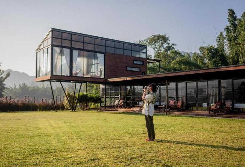 호텔 The River Life Resort