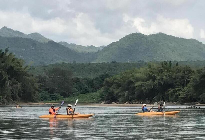 호텔 The River Life Resort