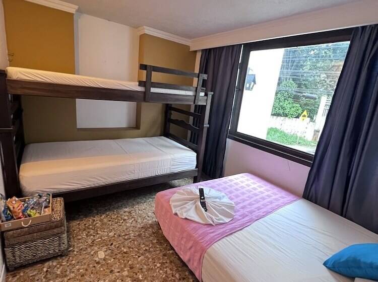 Green Door Boutique   Hostel