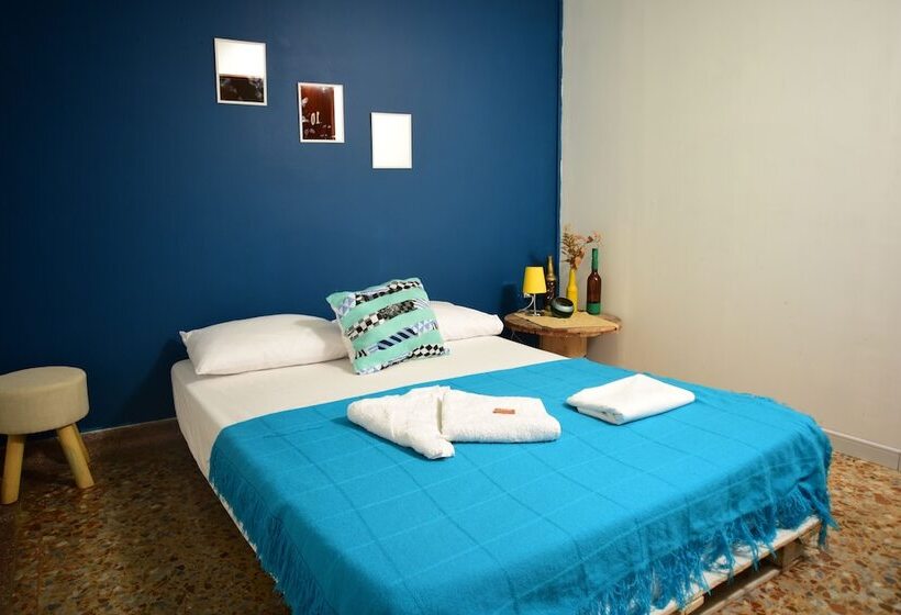 Green Door Boutique   Hostel