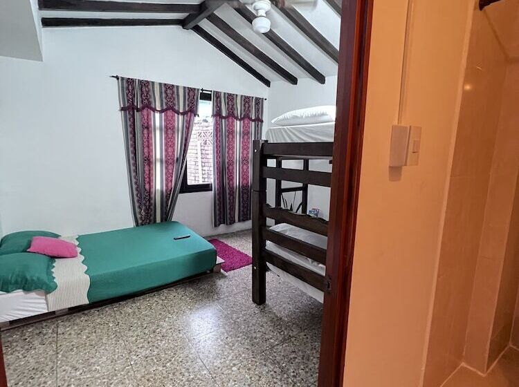 Green Door Boutique   Hostel