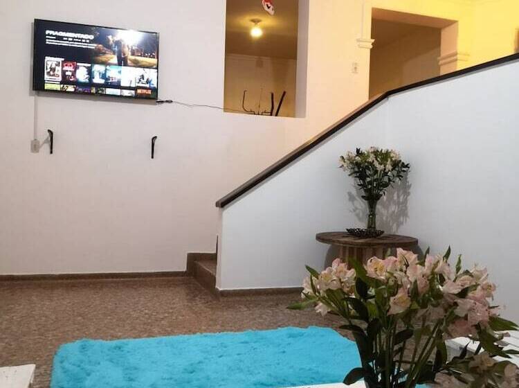 Green Door Boutique   Hostel