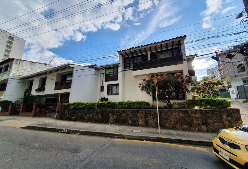 Green Door Boutique   Hostel