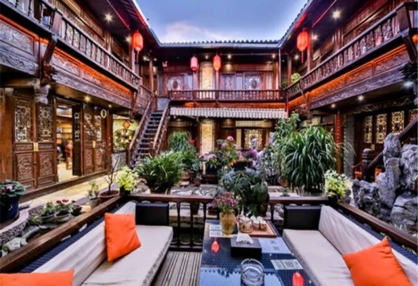 簡易ホテル Floral Hotel · He Lu Ju Lijiang