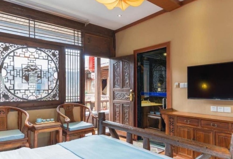 簡易ホテル Floral Hotel · He Lu Ju Lijiang