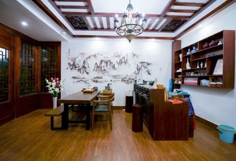 فندق فئة نجمة واحدة Floral Hotel · Spring Guesthouse Zhangjiajie
