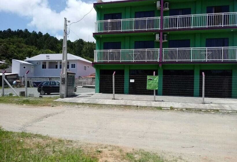 فندق فئة نجمة واحدة Pousada Ararat