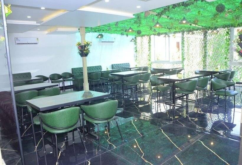 فندق Corbett Treff