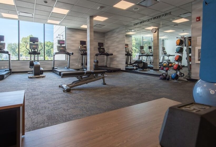 هتل Fairfield Inn & Suites By Marriott Penticton