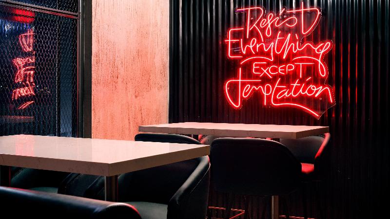 هتل Holiday Inn Dubai Al Maktoum Airport, An Ihg