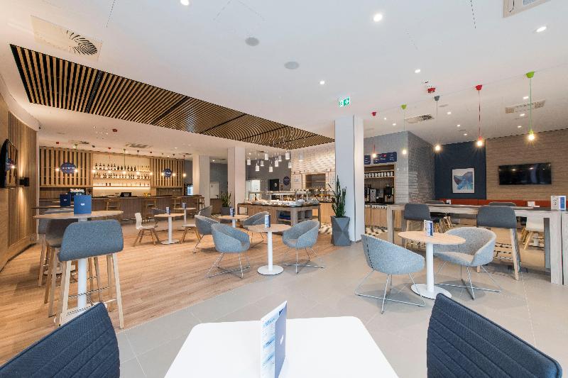 هتل Holiday Inn Express Warsaw   Mokotow, An Ihg