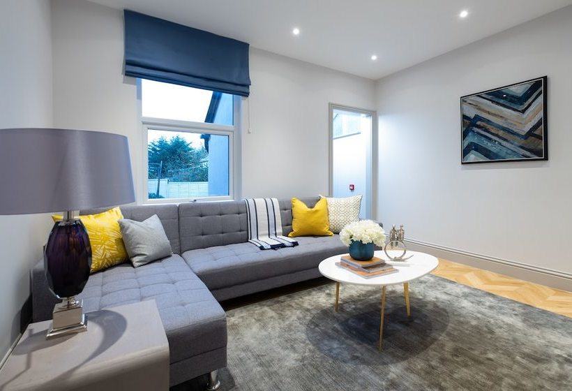 Отель Kings House By Karah Boutiques