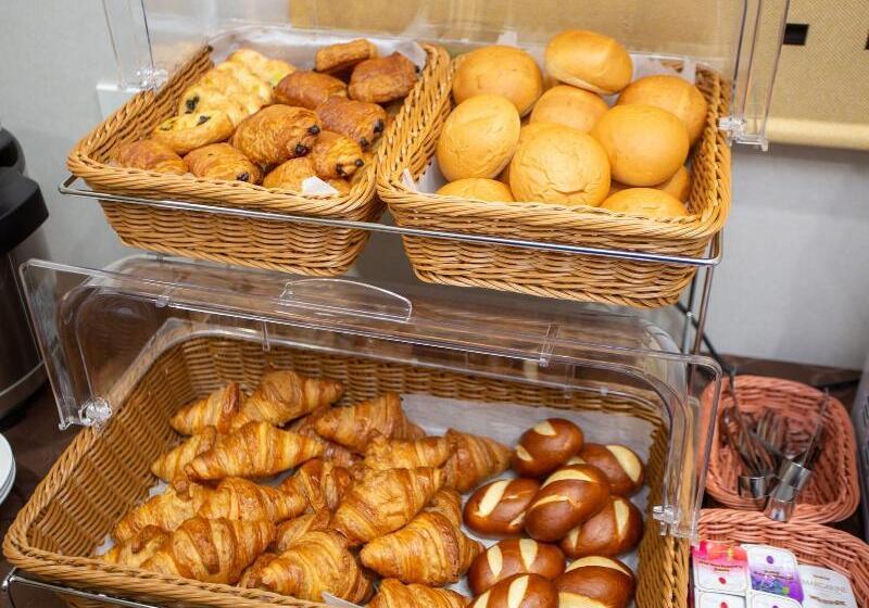 호텔 Kuretake Inn Premium Ogaki Ekimae