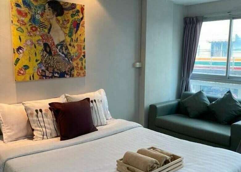 בית מלון כפרי Na Bangkok Residence By The Emerald