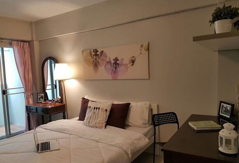 בית מלון כפרי Na Bangkok Residence By The Emerald