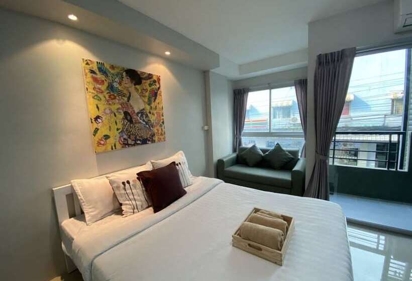 בית מלון כפרי Na Bangkok Residence By The Emerald