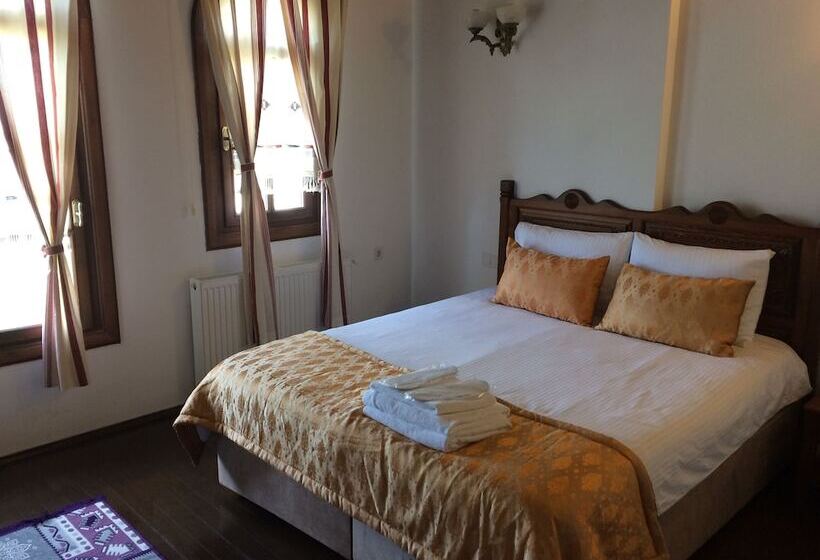 هتل Serife Baci Ogretmenevi Doga Kultur Koyu