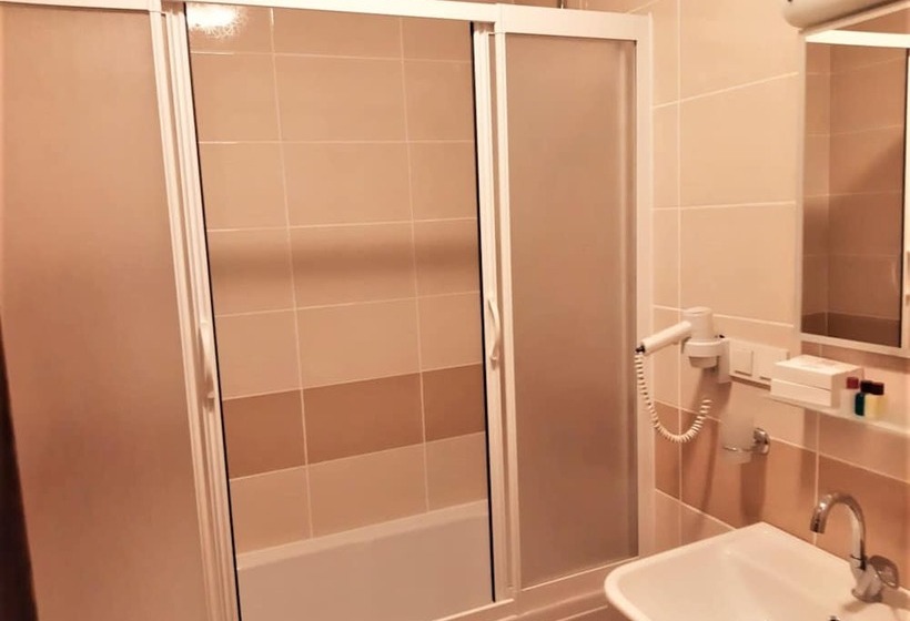 هتل Serife Baci Ogretmenevi Doga Kultur Koyu