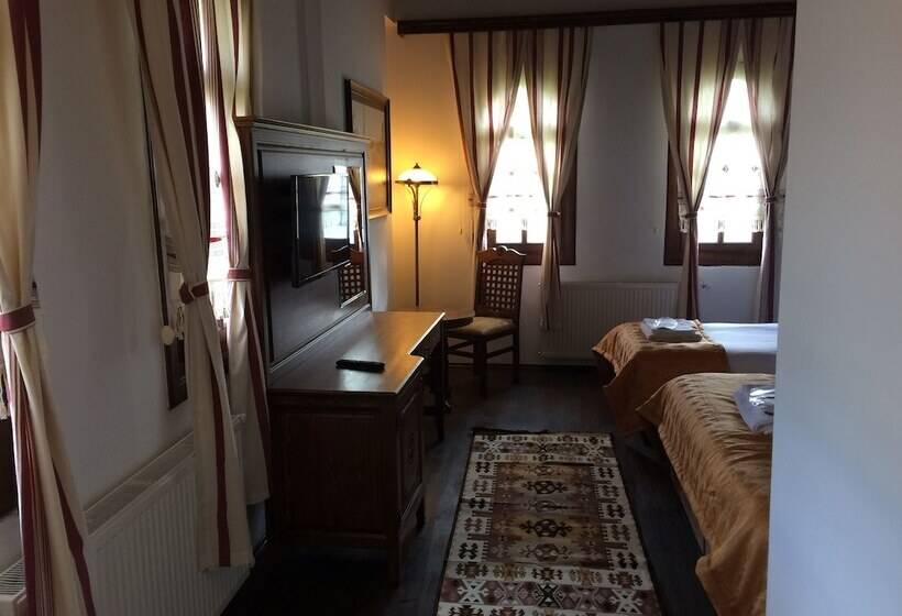 هتل Serife Baci Ogretmenevi Doga Kultur Koyu