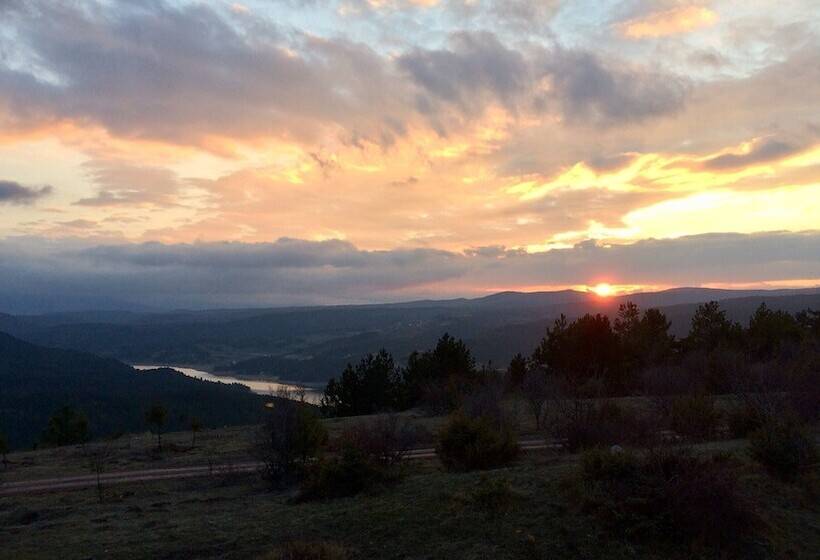 هتل Serife Baci Ogretmenevi Doga Kultur Koyu