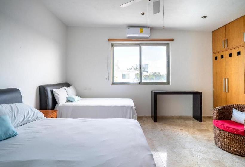 ホテル Capital O Cancun International Airport 24 P 7