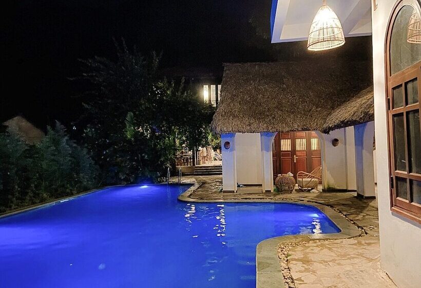 Mai Chau Rustic Home Hostel