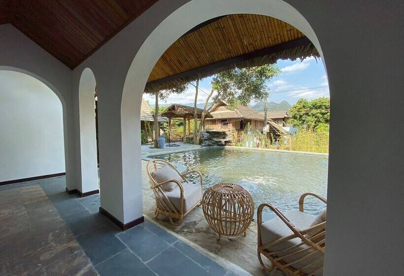 Mai Chau Rustic Home Hostel