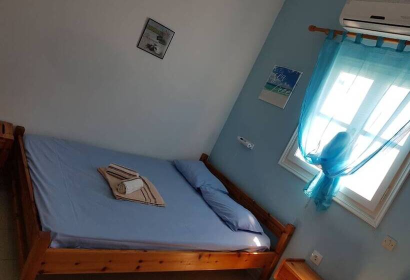 Pension Mm Studios Perissa