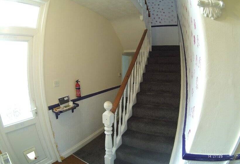 膳宿费 Radanks House