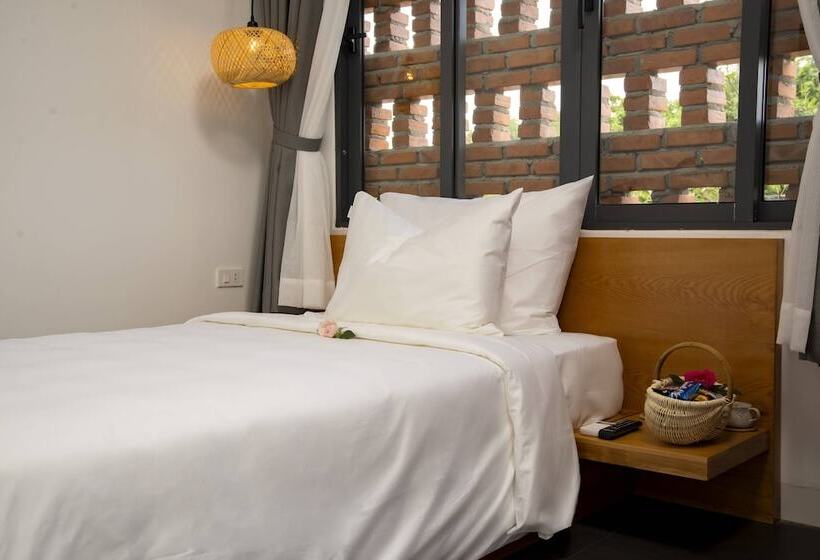 پانسیون The 1993 Homestay