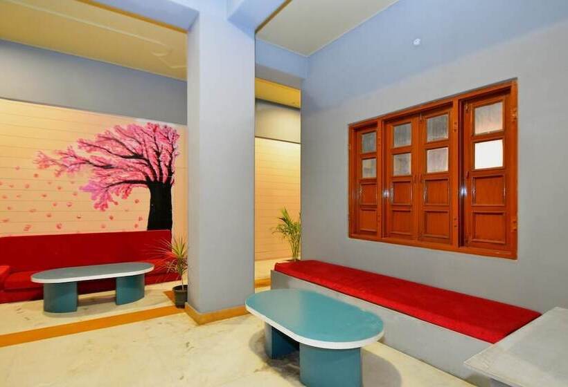 Pink Elephant Haveli   Hostel