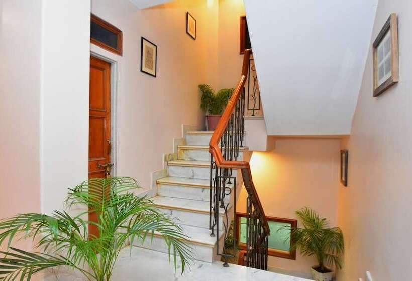 Pink Elephant Haveli   Hostel