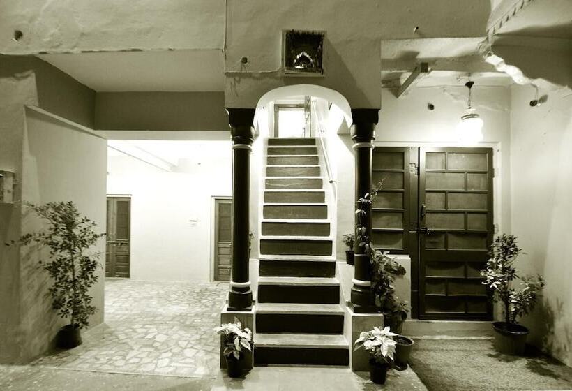 Pink Elephant Haveli   Hostel