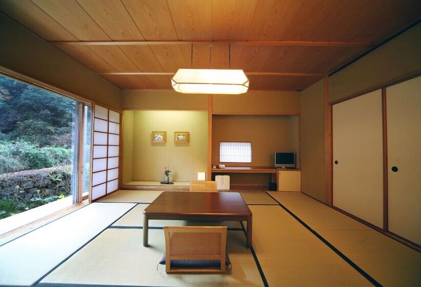 ريوكان Saga Ureshino Spa Shiibasanso