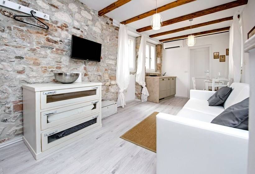 Apartment And Studio Ca’ 3 Vie