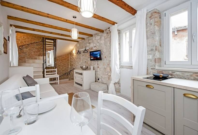 Apartment And Studio Ca’ 3 Vie