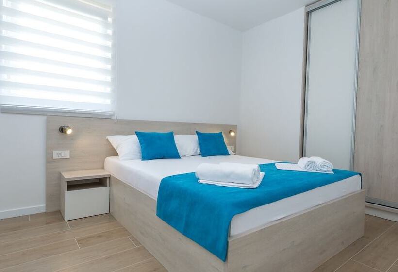 Apartments & Rooms Villa Casia