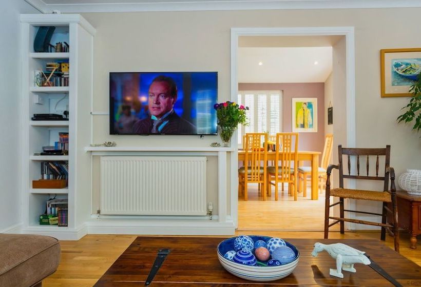 Croyde Ocean Villa 4 Bedrooms