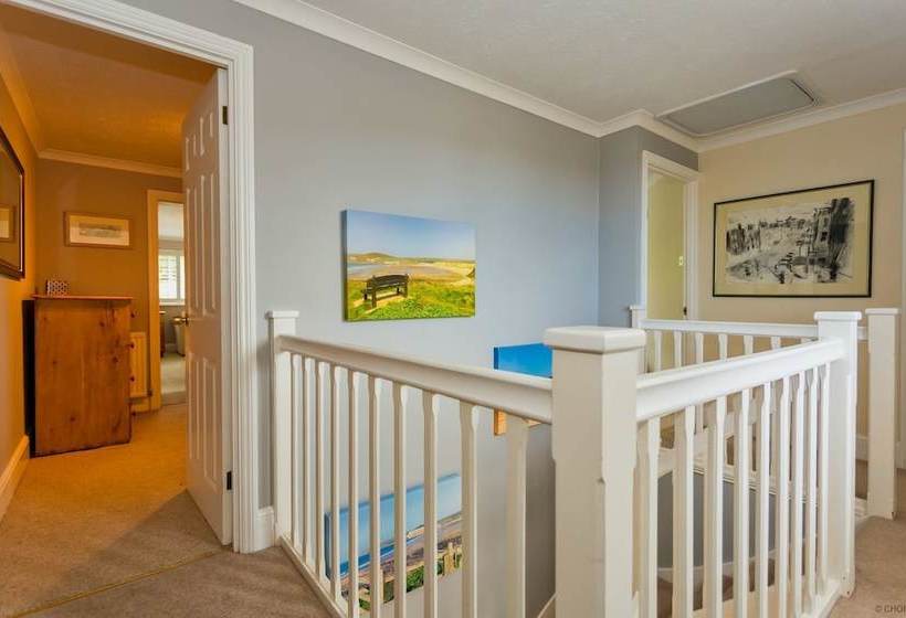 Croyde Ocean Villa 4 Bedrooms