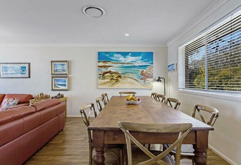 Sandranch 123 Foreshore Drive