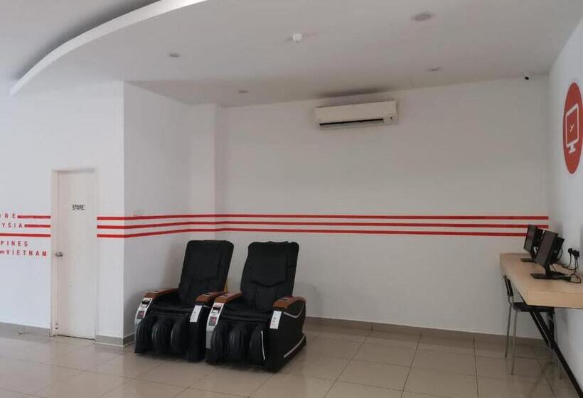 1 Orange Hotel Klia & Klia2