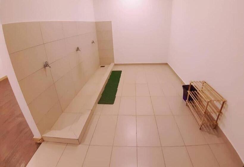 1 Orange Hotel Klia & Klia2