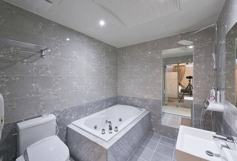 فندق 1beonji Muintel