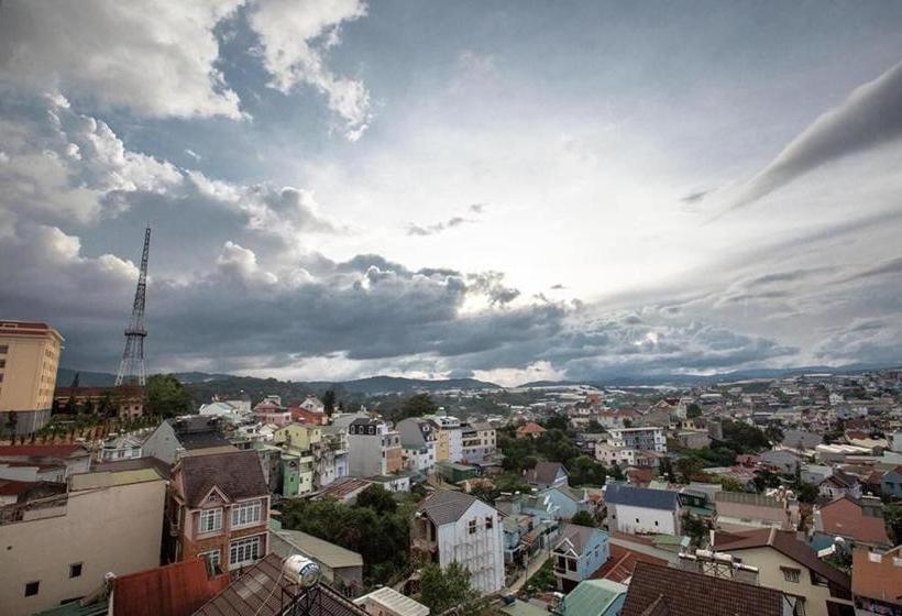 هتل Pi Hostel Dalat