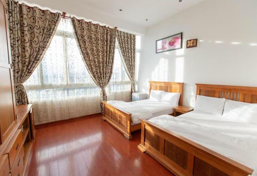 هتل Pi Hostel Dalat