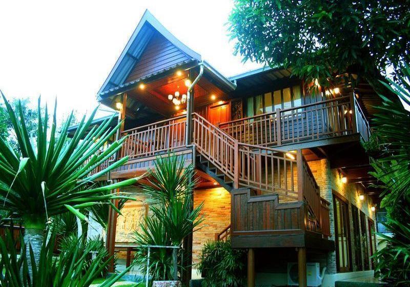 ホテル Baan Saranrom