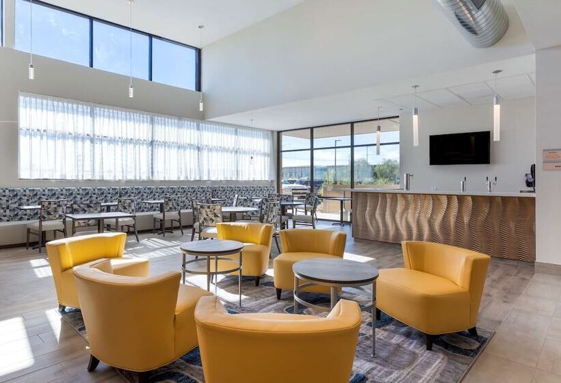 هتل Best Western Plus Executive Residency Phoenix North Happy Valley